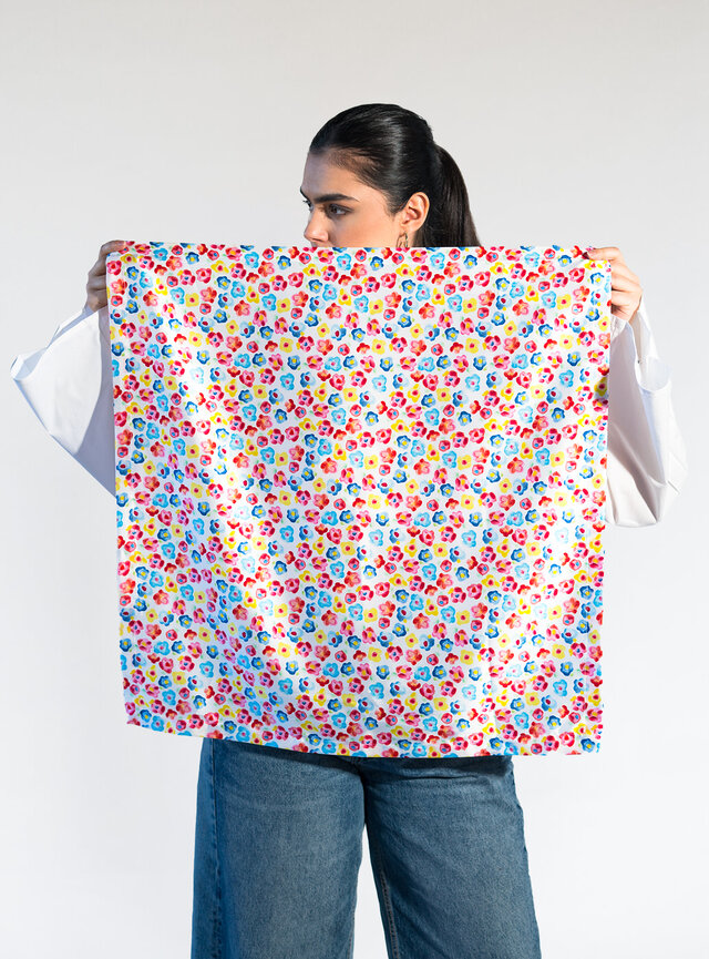 Saténová šatka malá Lenka Sršňová jarná