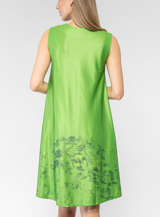 Dámske šaty s výstrihom