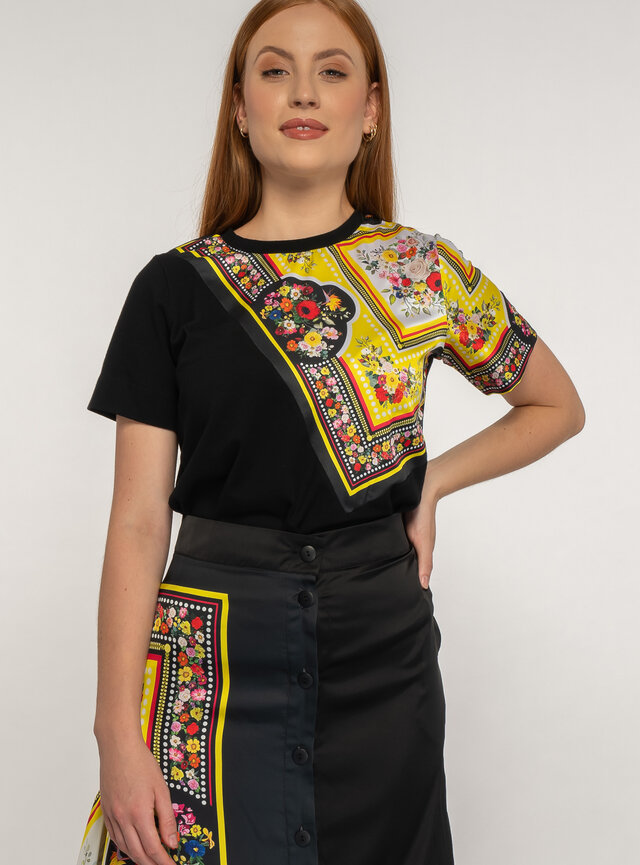 Dámska sukňa čierna so šatkovým vzorom