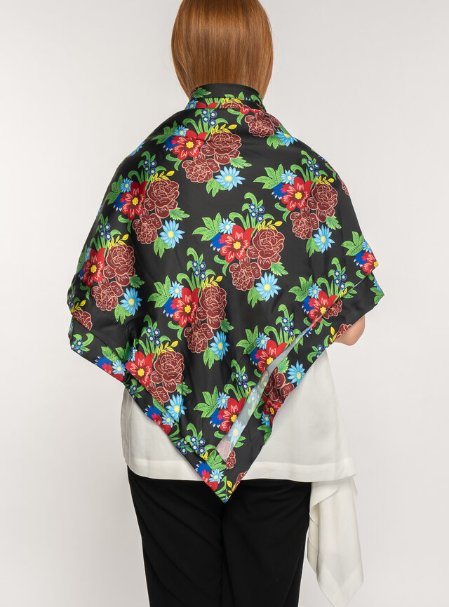 Saténová šatka veľká JAROSLAVA W. KOCANOVÁ čierna