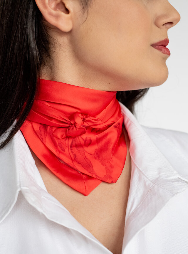 Hodvábna šatka malá Karin Elizová červená