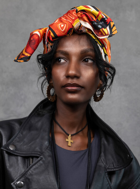 Šatka Viera (Paťaňiben) v oranžovej farbe