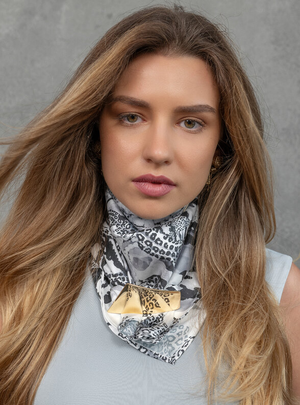 Šatka Harmónia (Harmonija) v čierno-bielej farbe