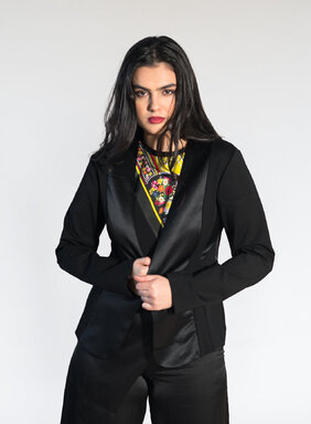 Dámske čierne sako