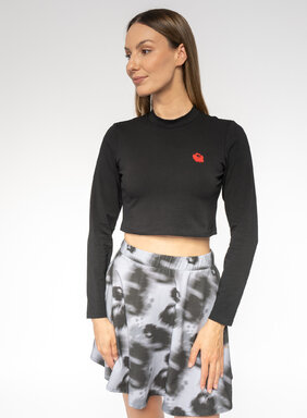 Dámsky čierny rolák s nášivkou ruže